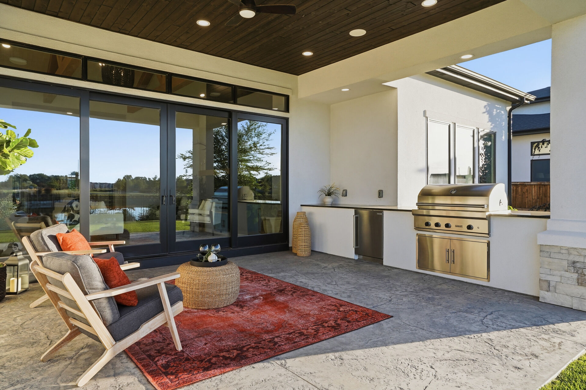 Outdoor kitchen